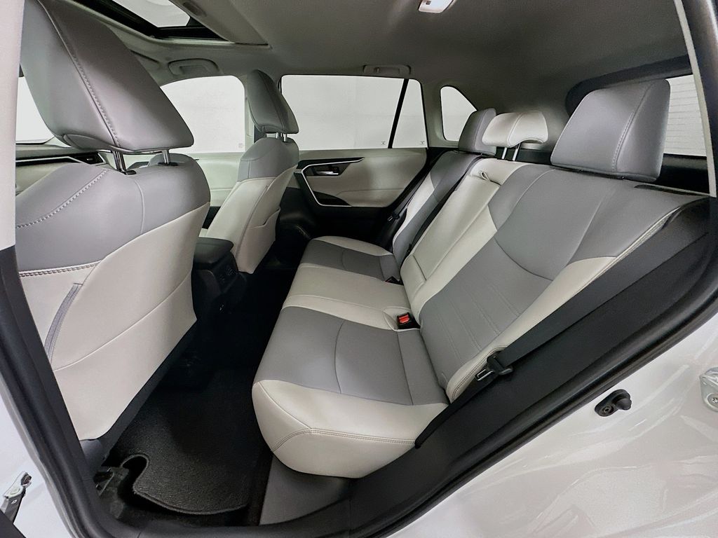 Thumbnail: 2025 Toyota RAV4 - 25