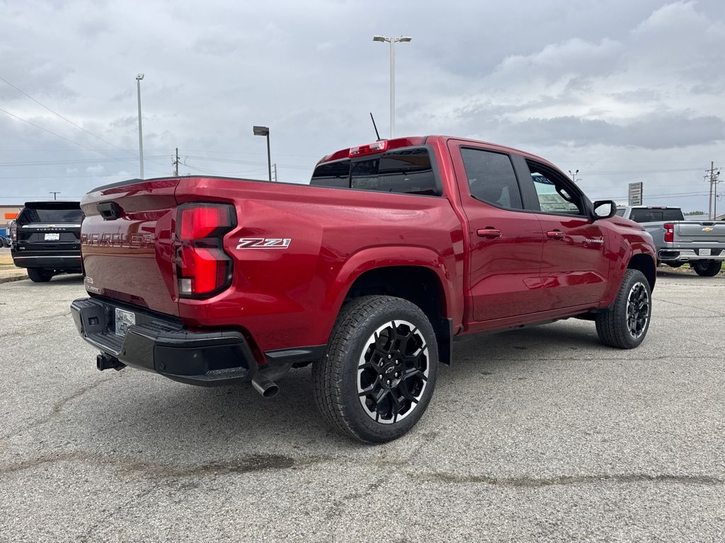 View vehicle photo 6