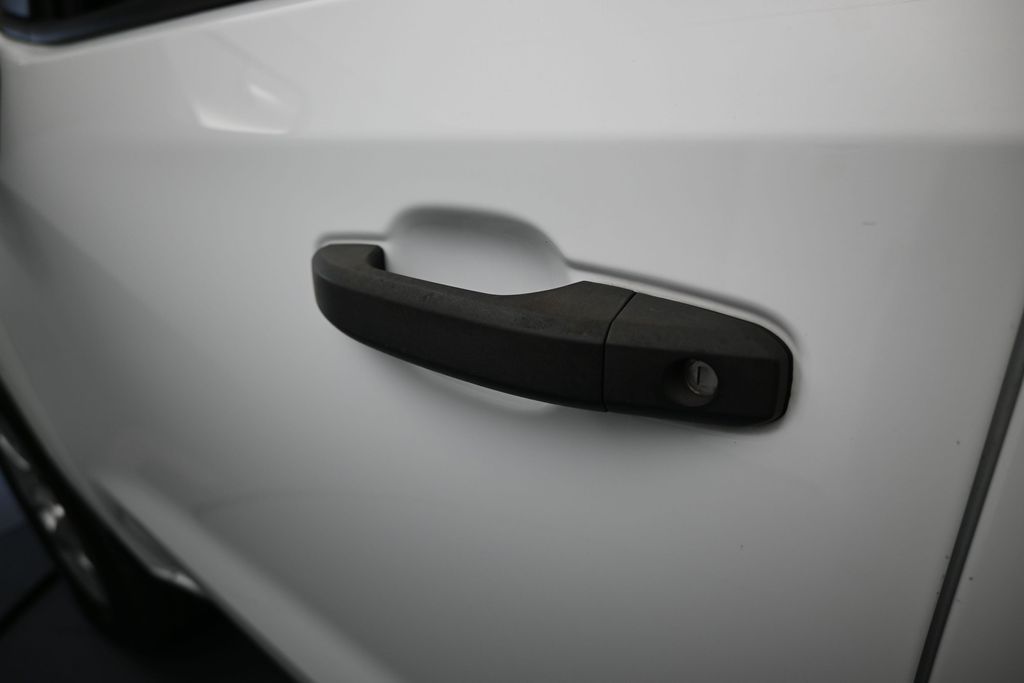 Used 2022 Summit White Chevrolet Custom image 33