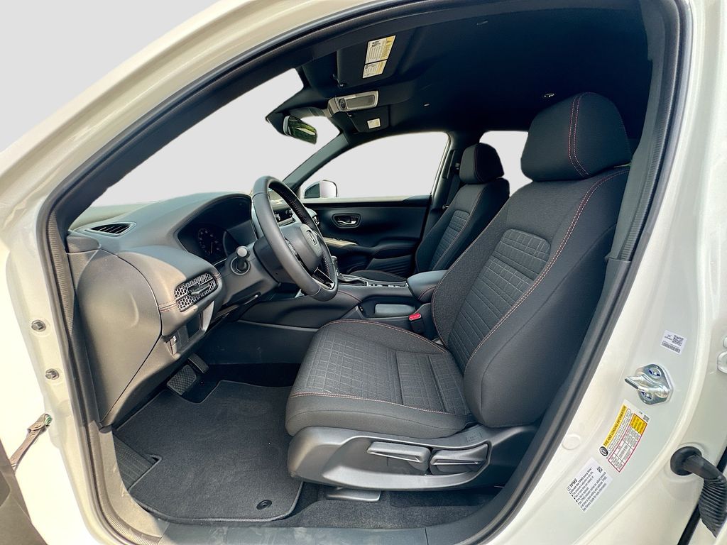 2025 Honda HR-V Sport 15