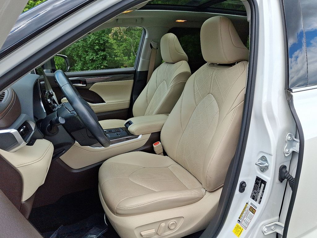 2020 Toyota Highlander Platinum 13