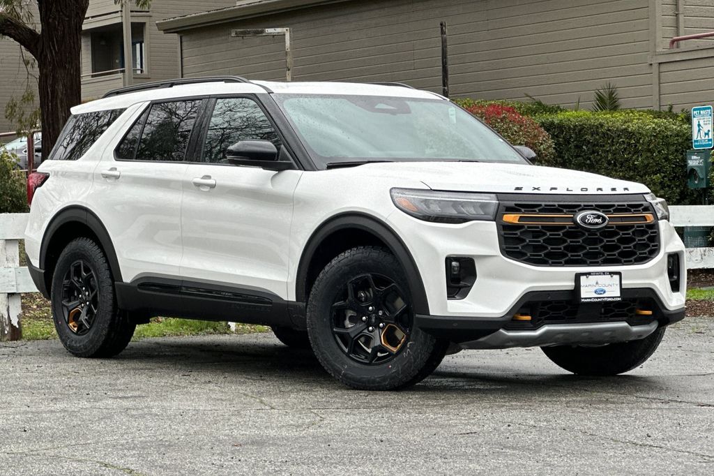 New 2026 White Ford Tremor image 2