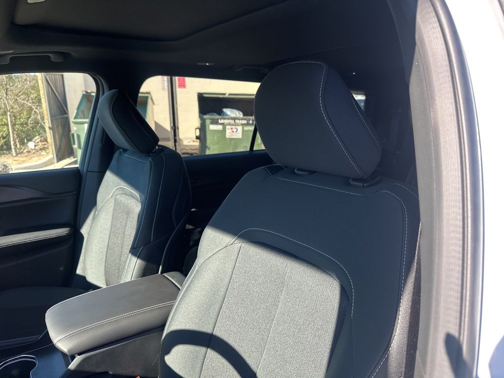 New Car 2025 Jeep Grand Cherokee L  For Sale Under $40,000 In Austin, Texas