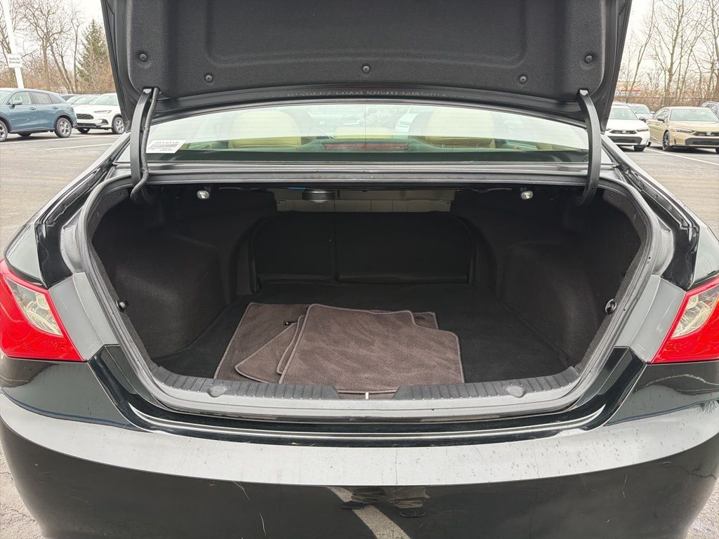 Thumbnail: 2013 Hyundai Sonata - 22