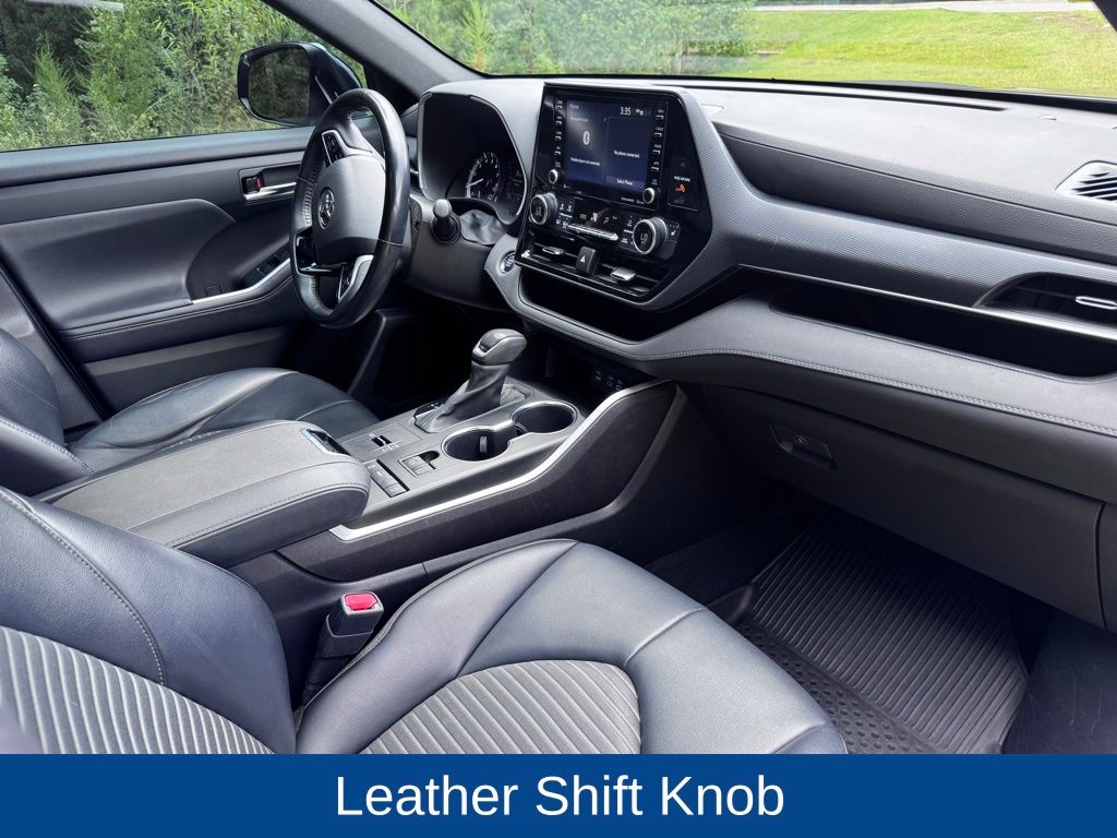 2022 Toyota Highlander XSE