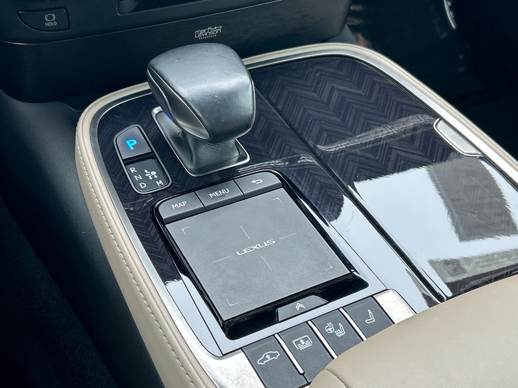 Thumbnail: 2022 Lexus LS - 19