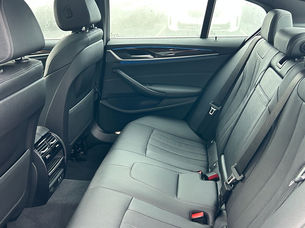 Thumbnail: 2023 BMW 5 Series - 29