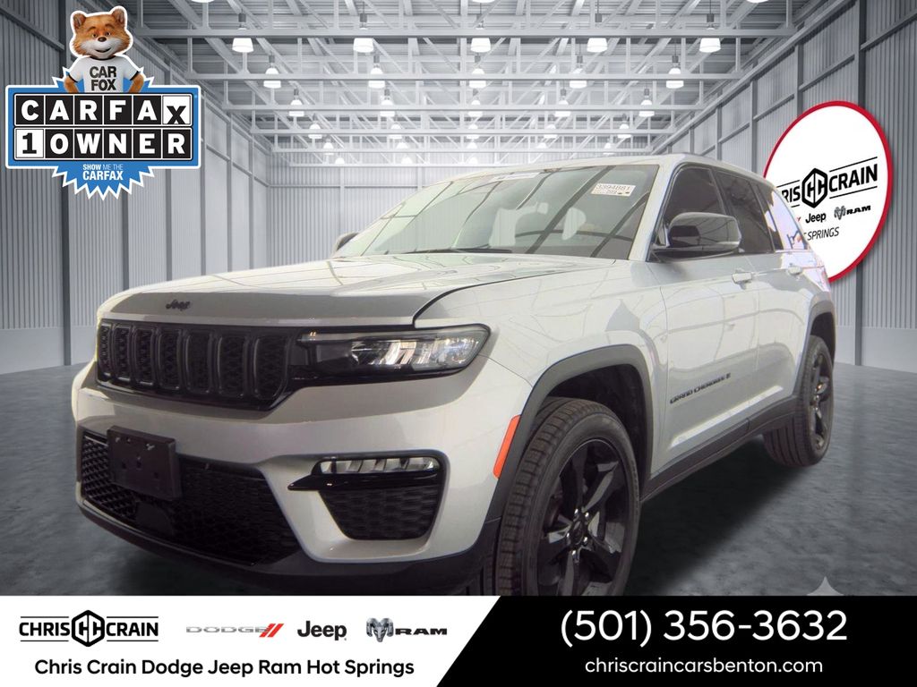 Silver 2024 Jeep Grand Cherokee SUV / Crossover Four-Wheel Drive 8-Speed Automatic
