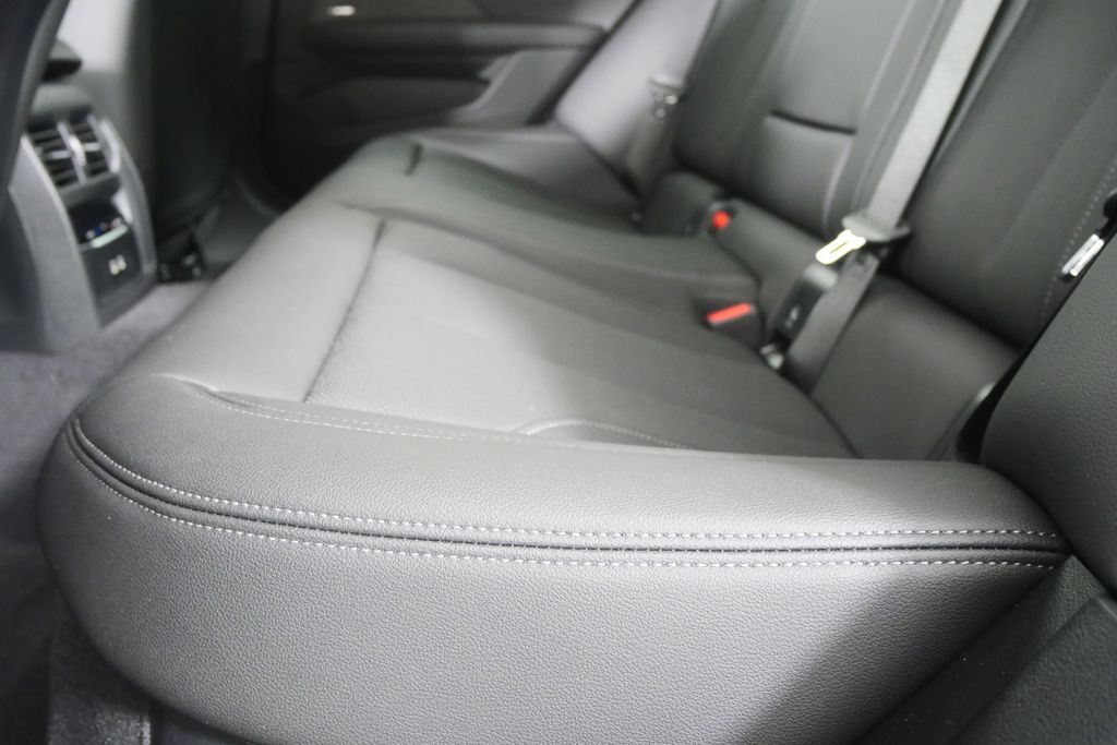 Thumbnail: 2026 BMW i4 - 15