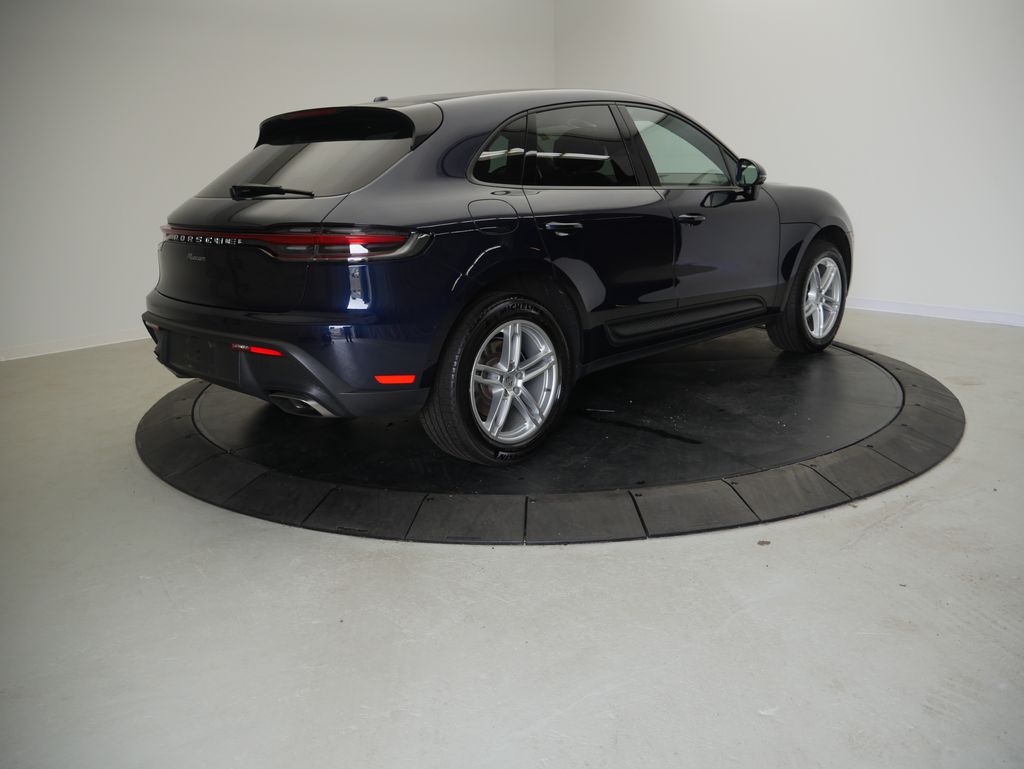 Thumbnail: 2023 Porsche Macan - 7