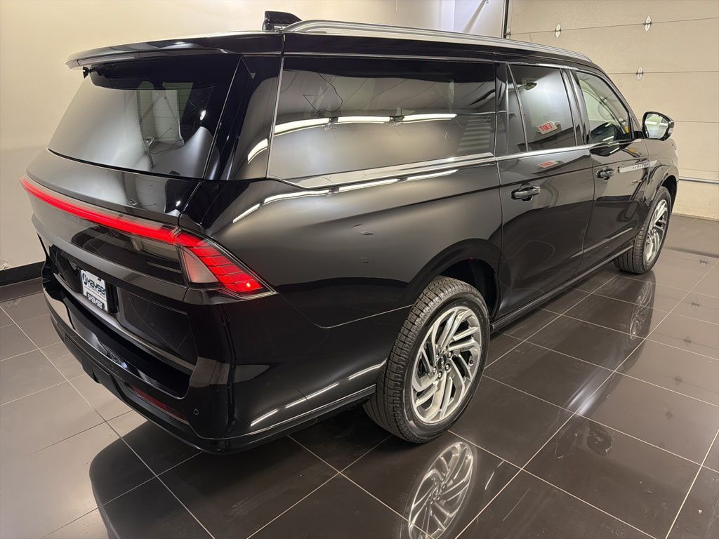 2025 Lincoln Navigator Reserve L - Photo 6