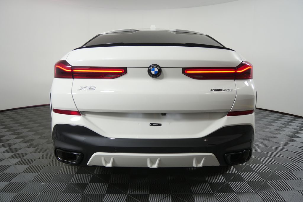 Thumbnail: 2027 BMW X6 - 4