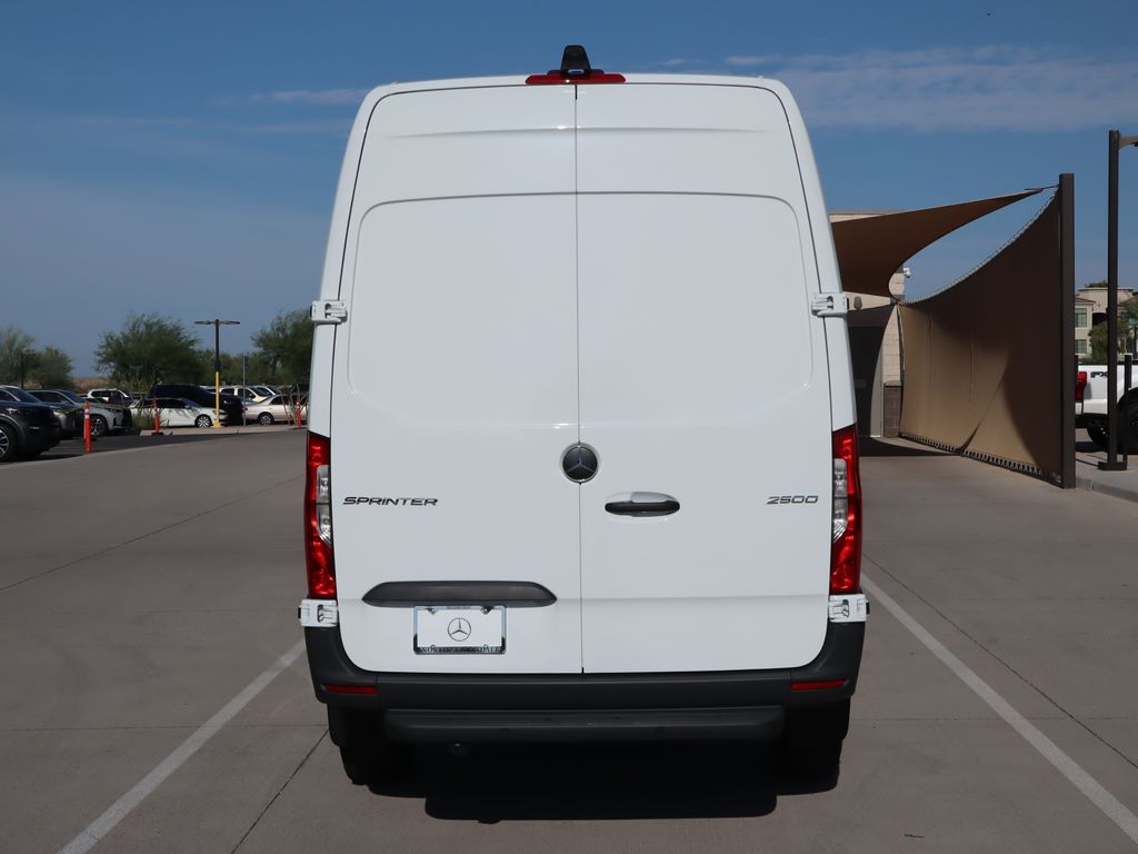 Thumbnail: 2026 Mercedes-Benz Sprinter - 6