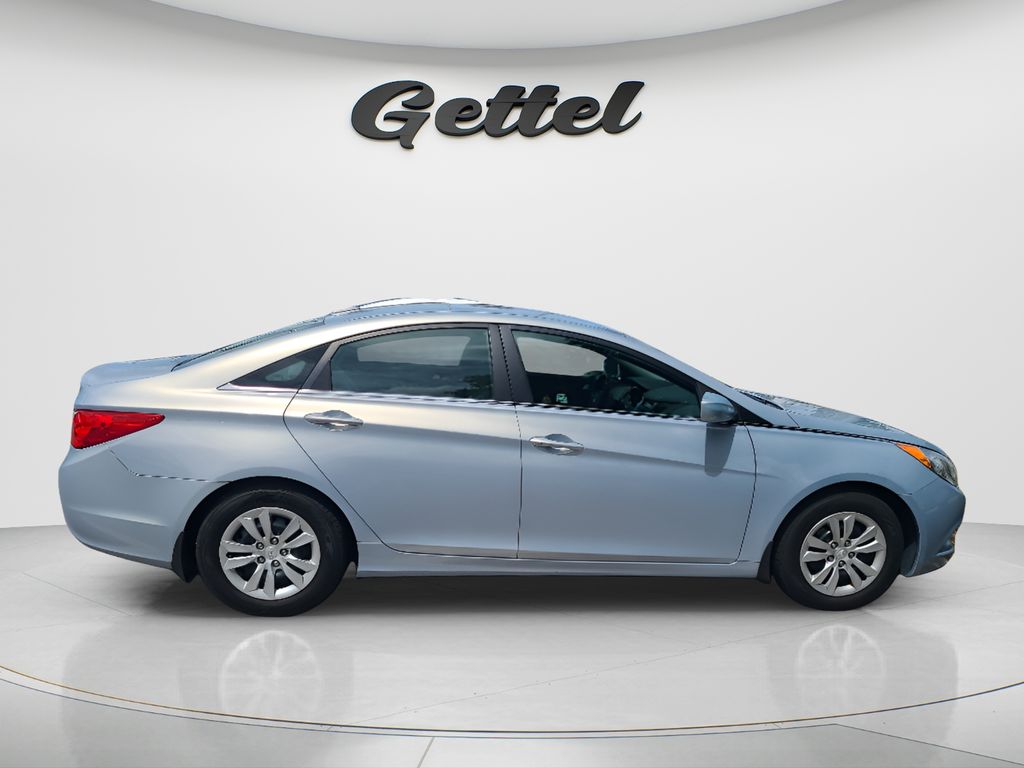 Used 2012 Blue Hyundai GLS image 3
