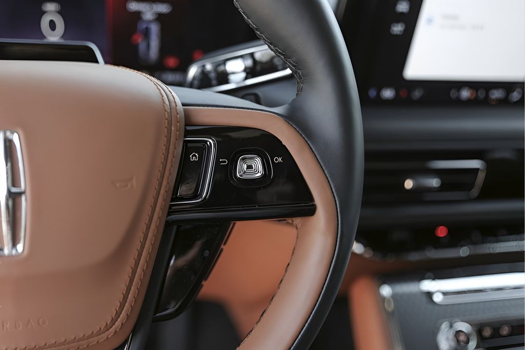 Used Car 2025 Lincoln Aviator  Black Label For Sale Under $80,000 In Austin, Texas