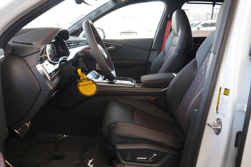 Thumbnail: 2026 Audi Q7 - 7