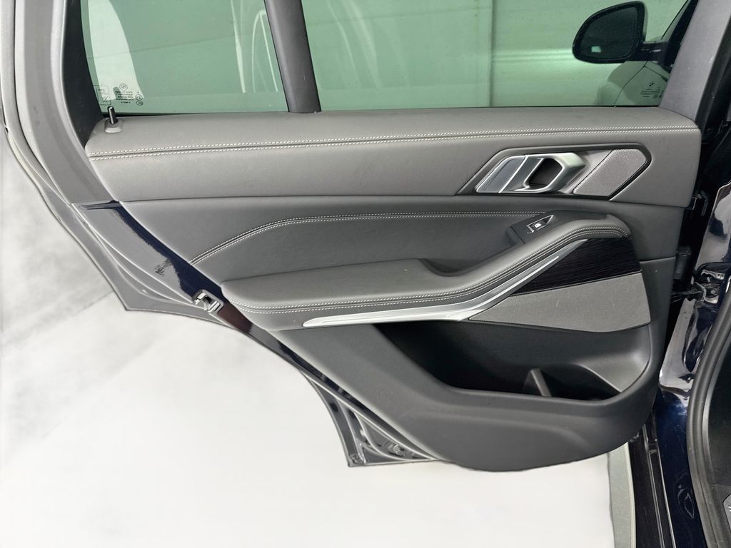 Thumbnail: 2025 BMW X5 - 25