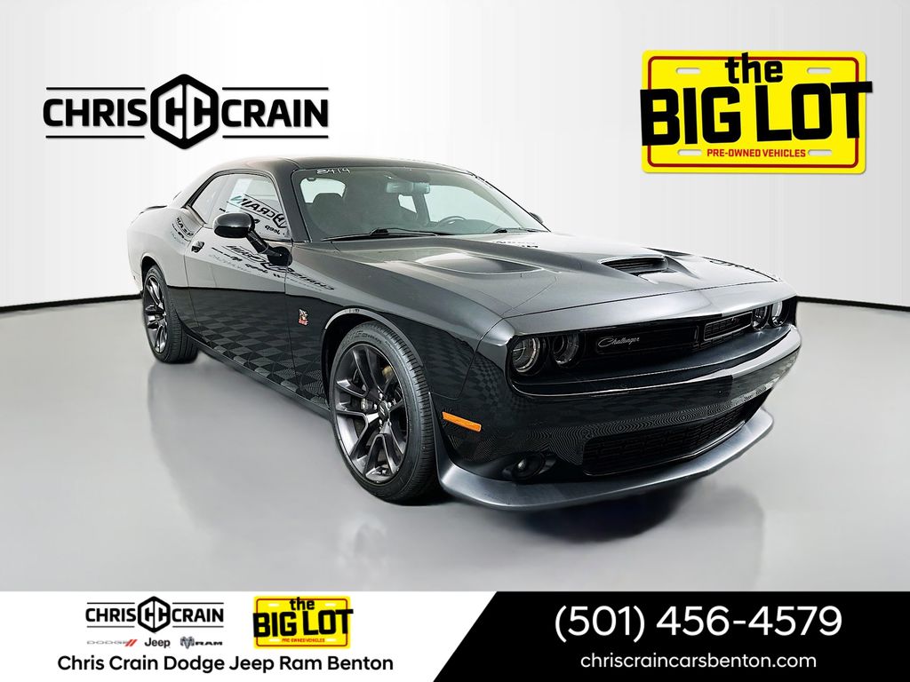 Pitch Black Clearcoat 2020 Dodge Challenger R/T Scat Pack RWD Coupe Rear-Wheel Drive 6-Speed Manual