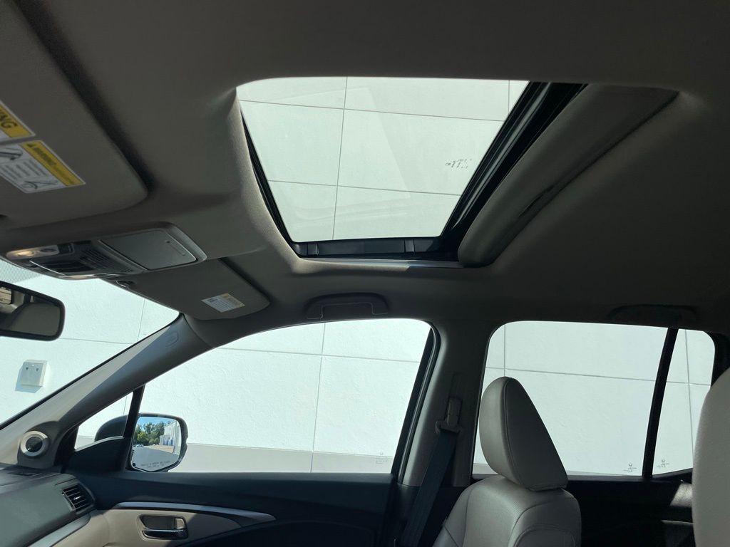 Thumbnail: 2019 Honda Ridgeline - 31