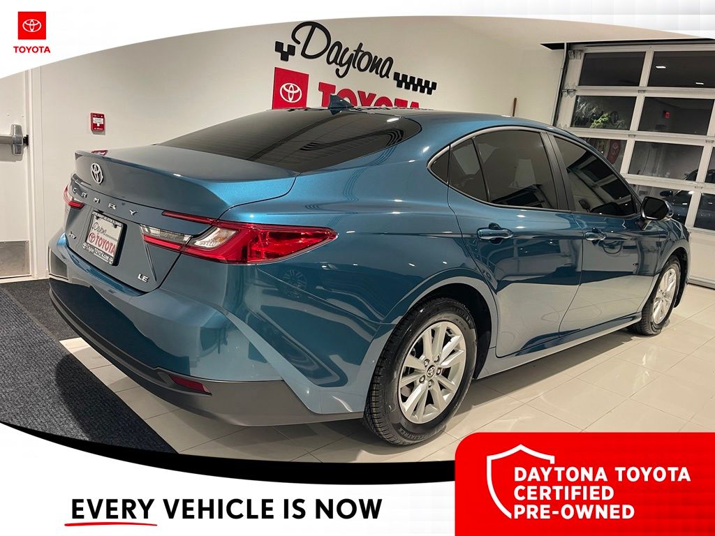 2025 Toyota Camry LE - Photo 8