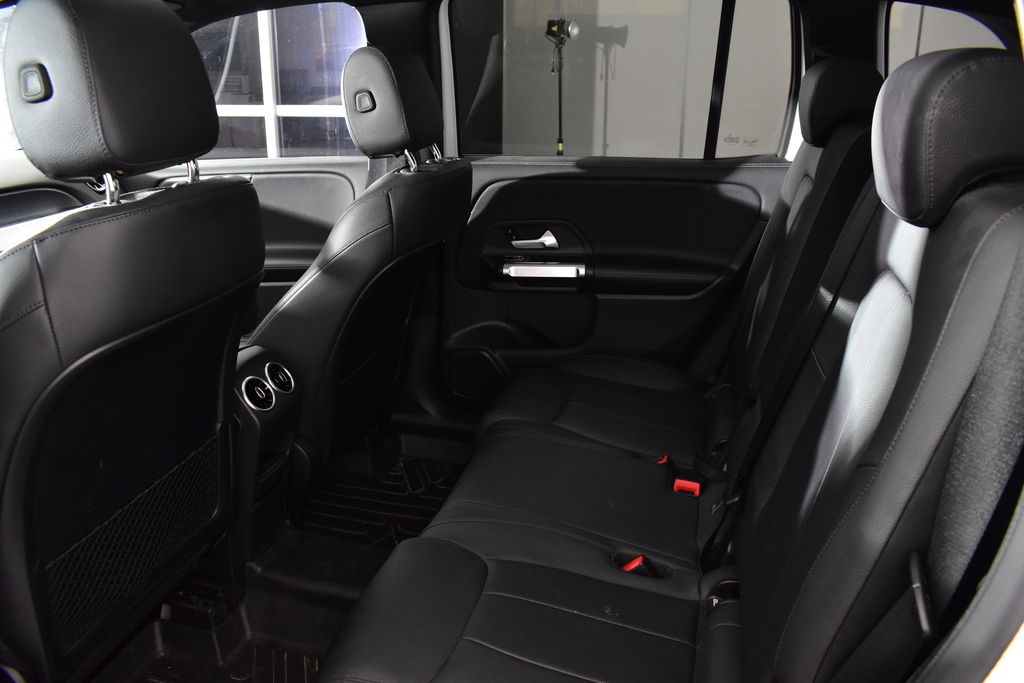 Thumbnail: 2022 Mercedes-Benz GLB - 30