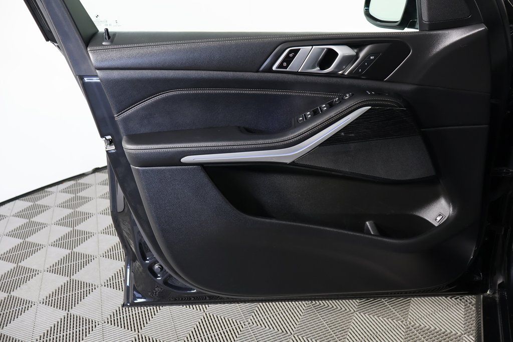 Thumbnail: 2024 BMW X5 - 12