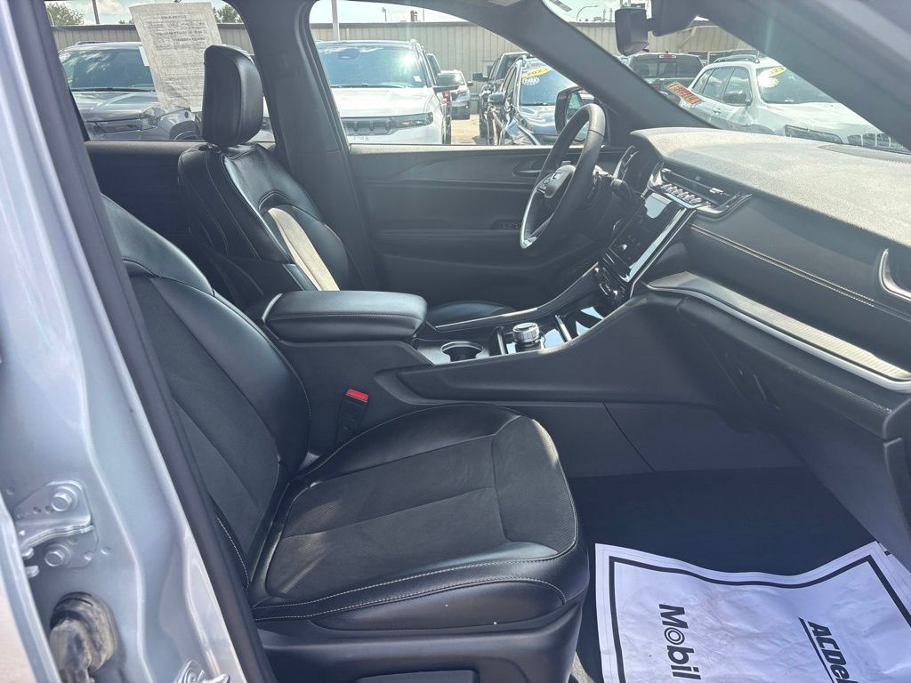 Used 2024 Jeep Grand Cherokee SUV