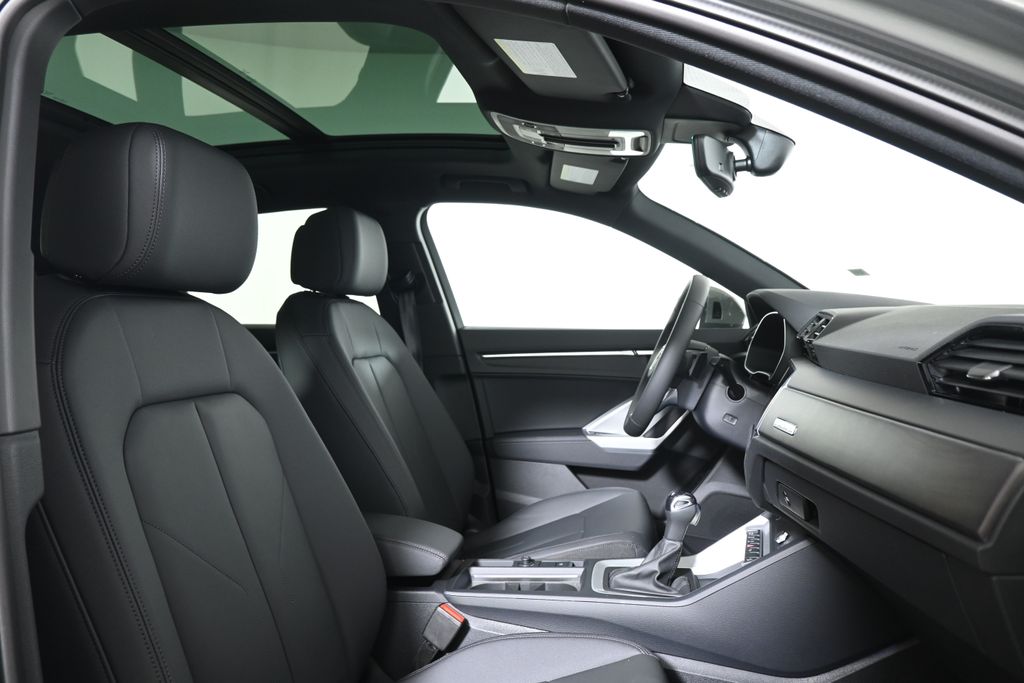 Thumbnail: 2025 Audi Q3 - 23