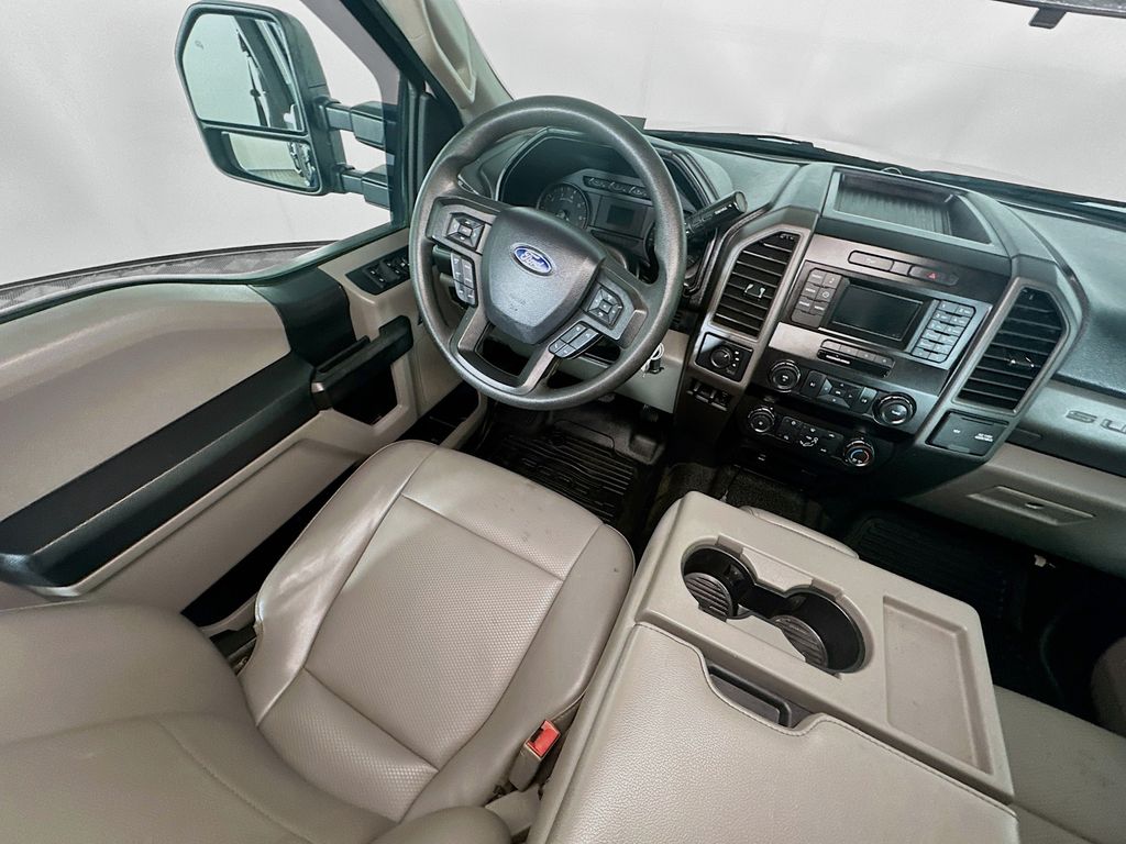 Used 2019 White Ford XL image 9