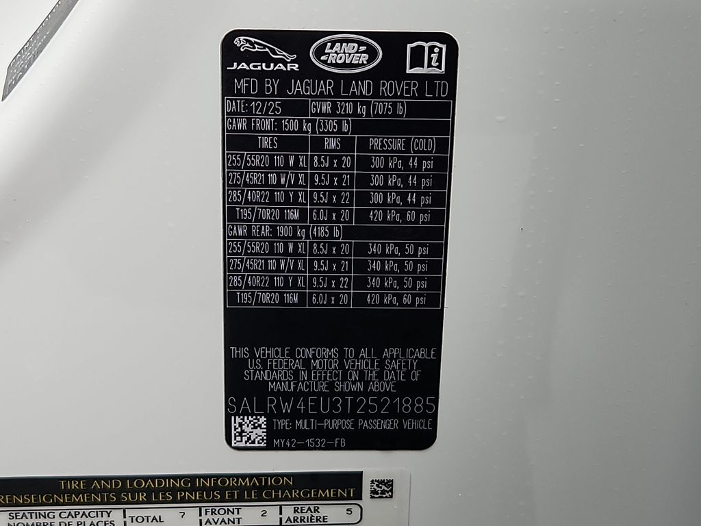 Thumbnail: 2026 Land Rover Discovery - 10