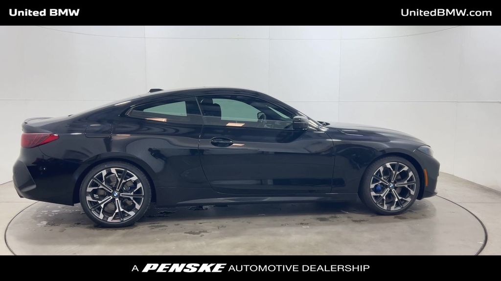 Thumbnail: 2026 BMW 4 Series - 9
