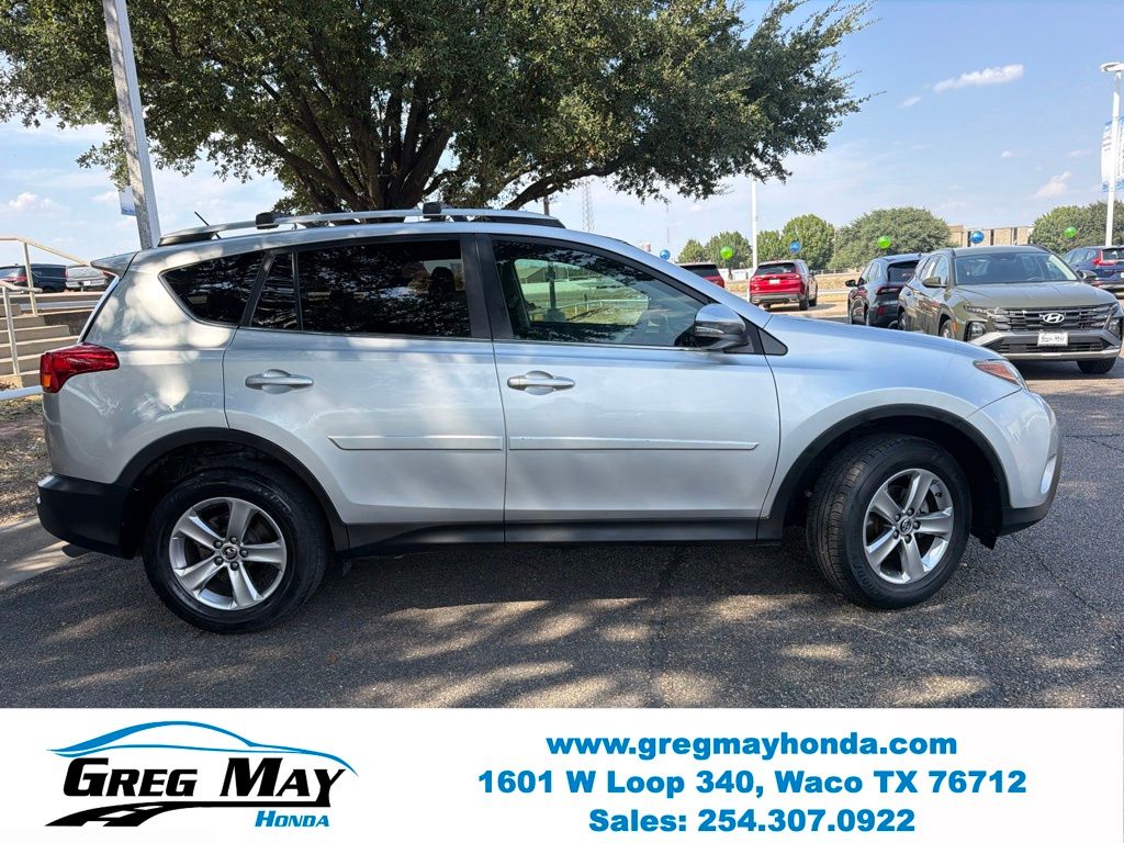 2015 Toyota RAV4 XLE - 1