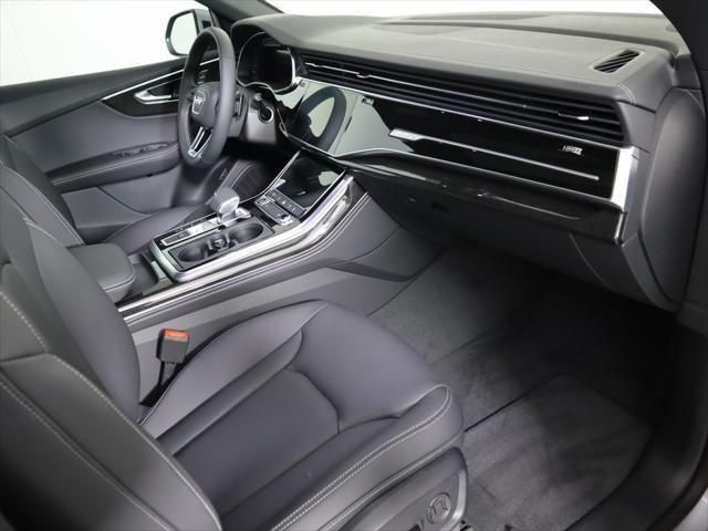 Thumbnail: 2025 Audi Q8 - 18