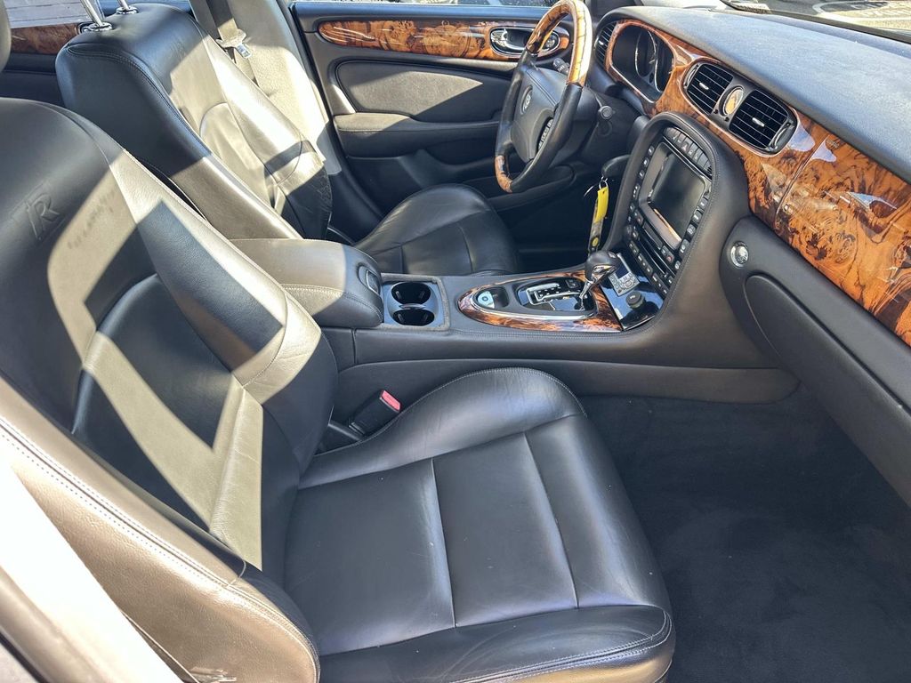 Thumbnail: 2005 Jaguar XJ - 20