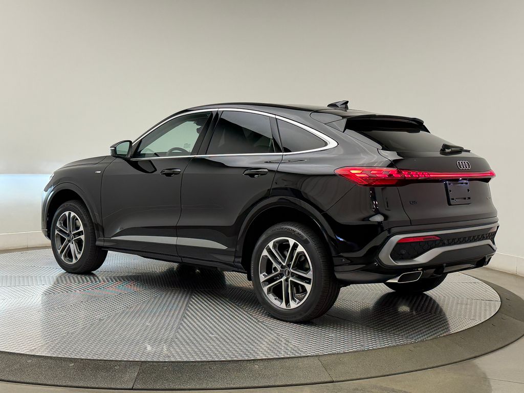 Thumbnail: 2026 Audi Q5 - 6