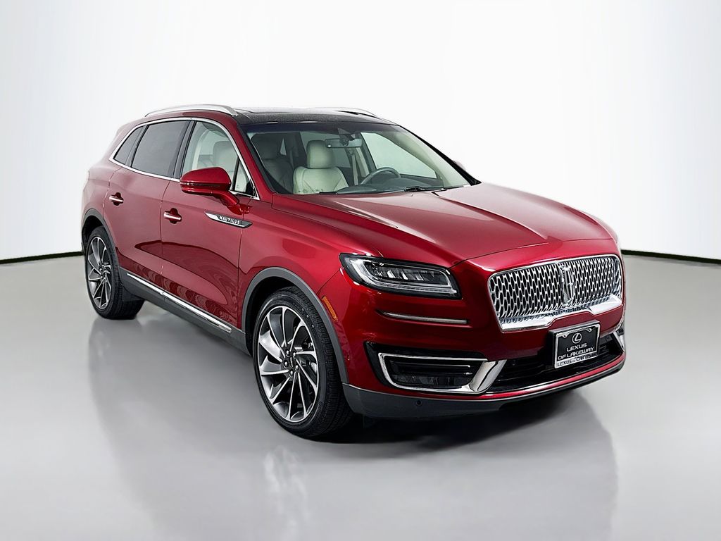 Thumbnail: 2019 Lincoln Nautilus - 3
