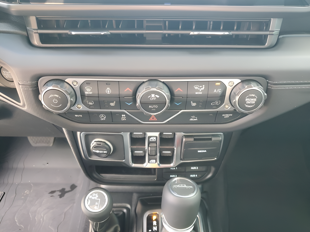 New Car 2025 Jeep Gladiator  For Sale Under $50,000 In Austin, Texas