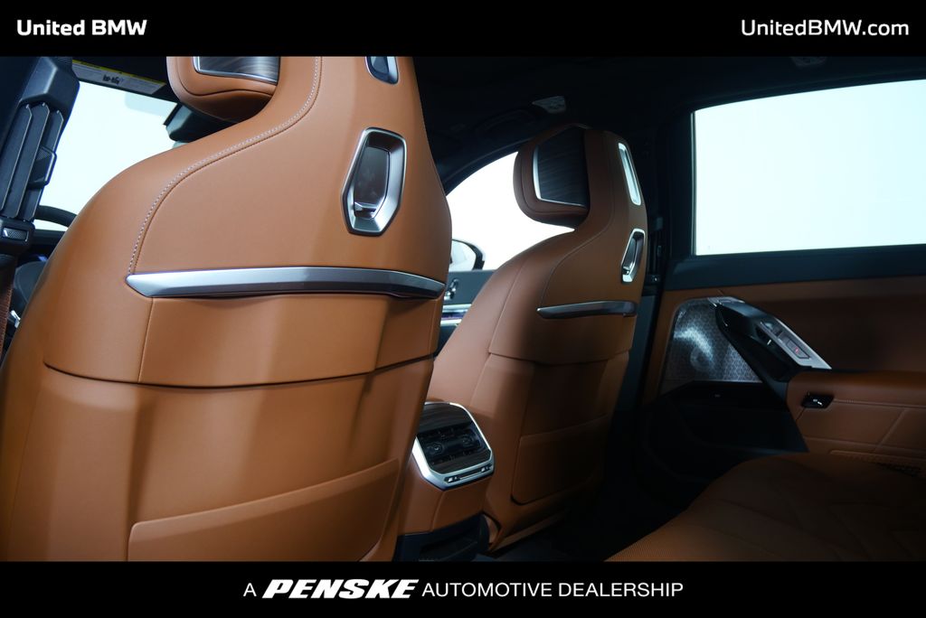 Thumbnail: 2025 BMW 7 Series - 17