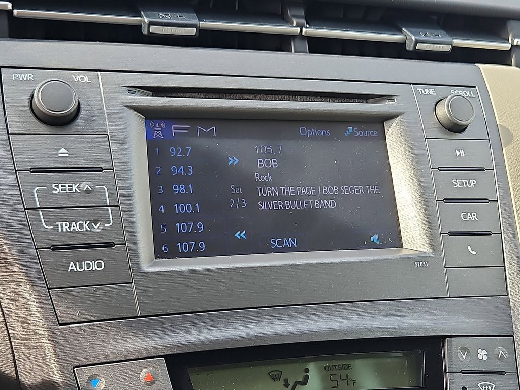 Thumbnail: 2014 Toyota Prius - 17