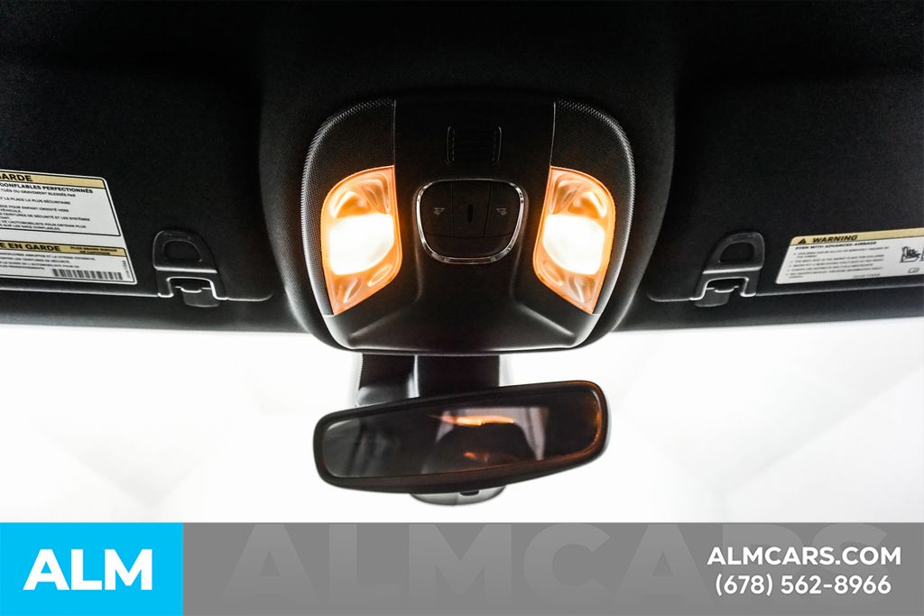 Used 2024 White Jeep Latitude image 55