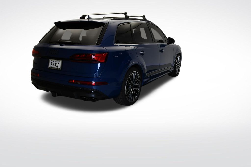 Thumbnail: 2025 Audi SQ7 - 7