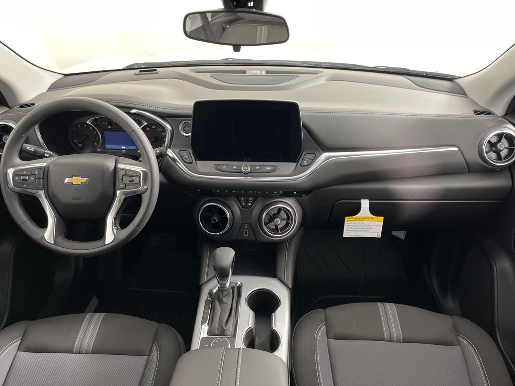 Thumbnail: 2026 Chevrolet Blazer - 15