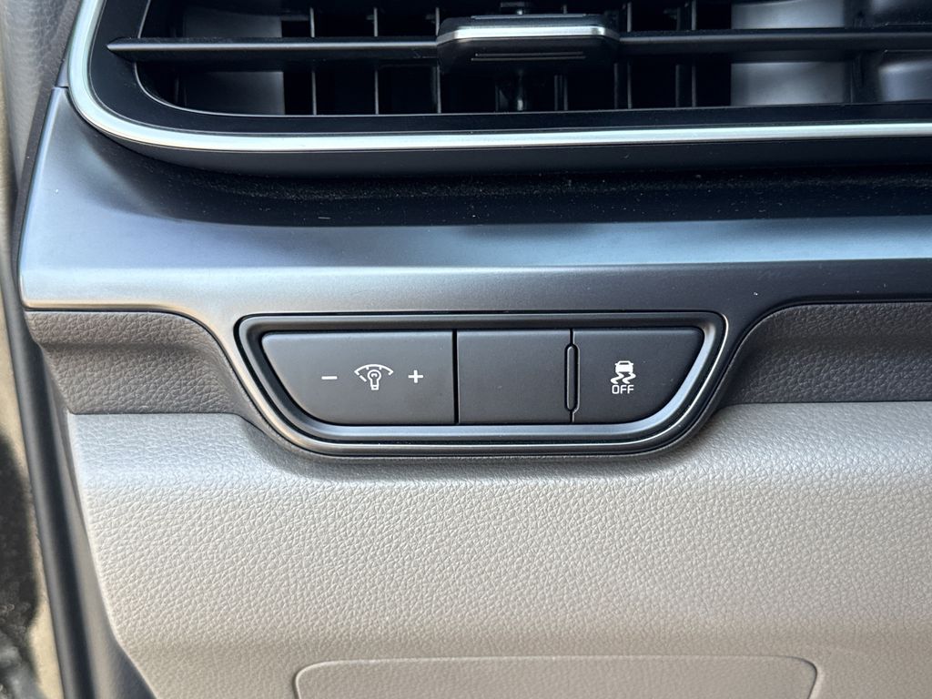 Used 2026 Kia Carnival Van