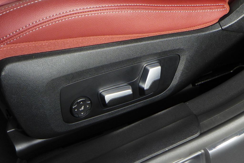 Thumbnail: 2023 BMW i4 - 23