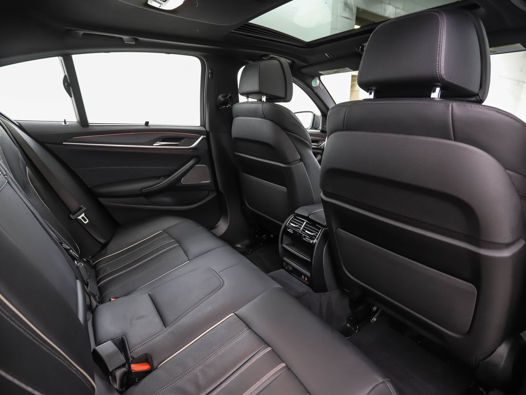 Thumbnail: 2023 BMW 5 Series - 26