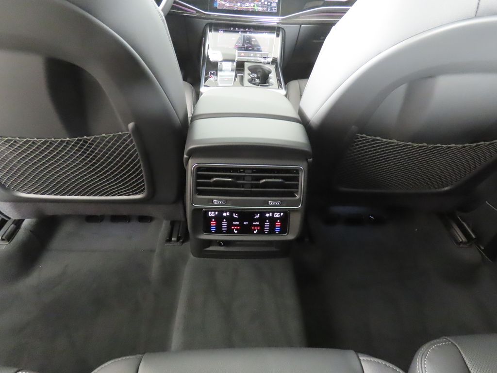 Thumbnail: 2026 Audi Q7 - 25