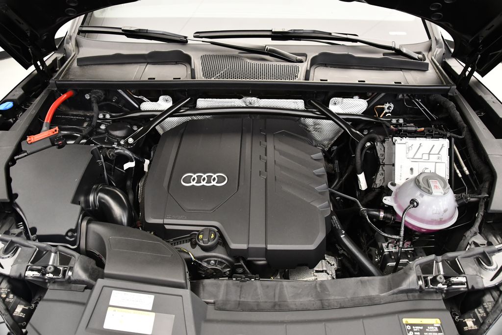Thumbnail: 2025 Audi Q5 - 9