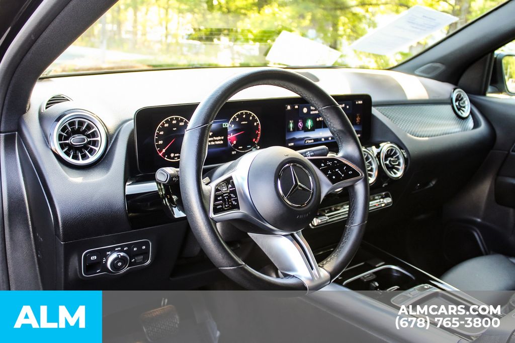 Used 2025 Black Mercedes-Benz GLA 250 image 22