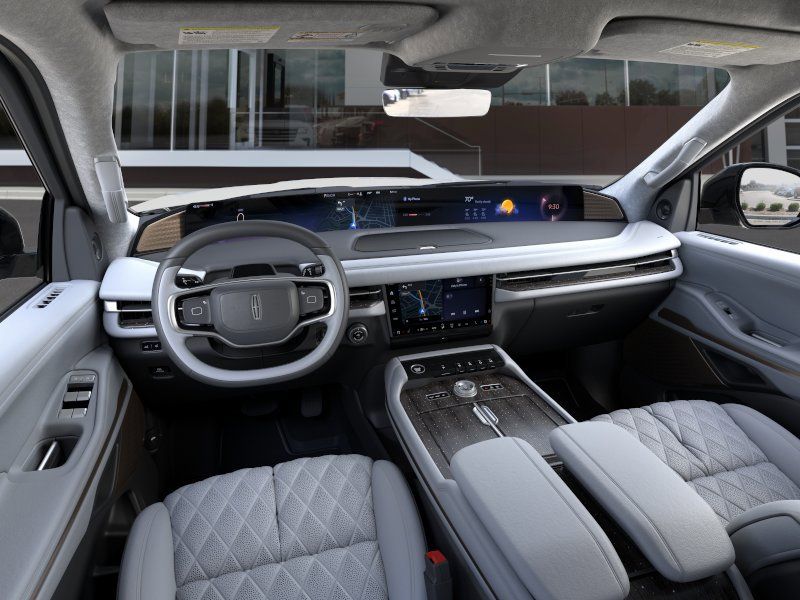 Thumbnail: 2026 Lincoln Navigator L - 9