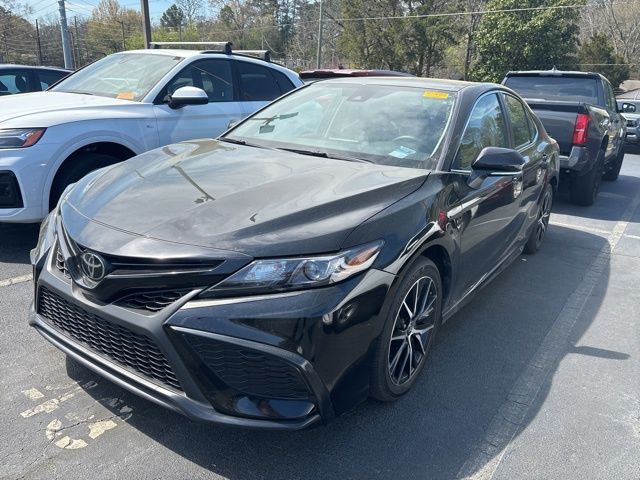 2024 Toyota Camry SE FWD